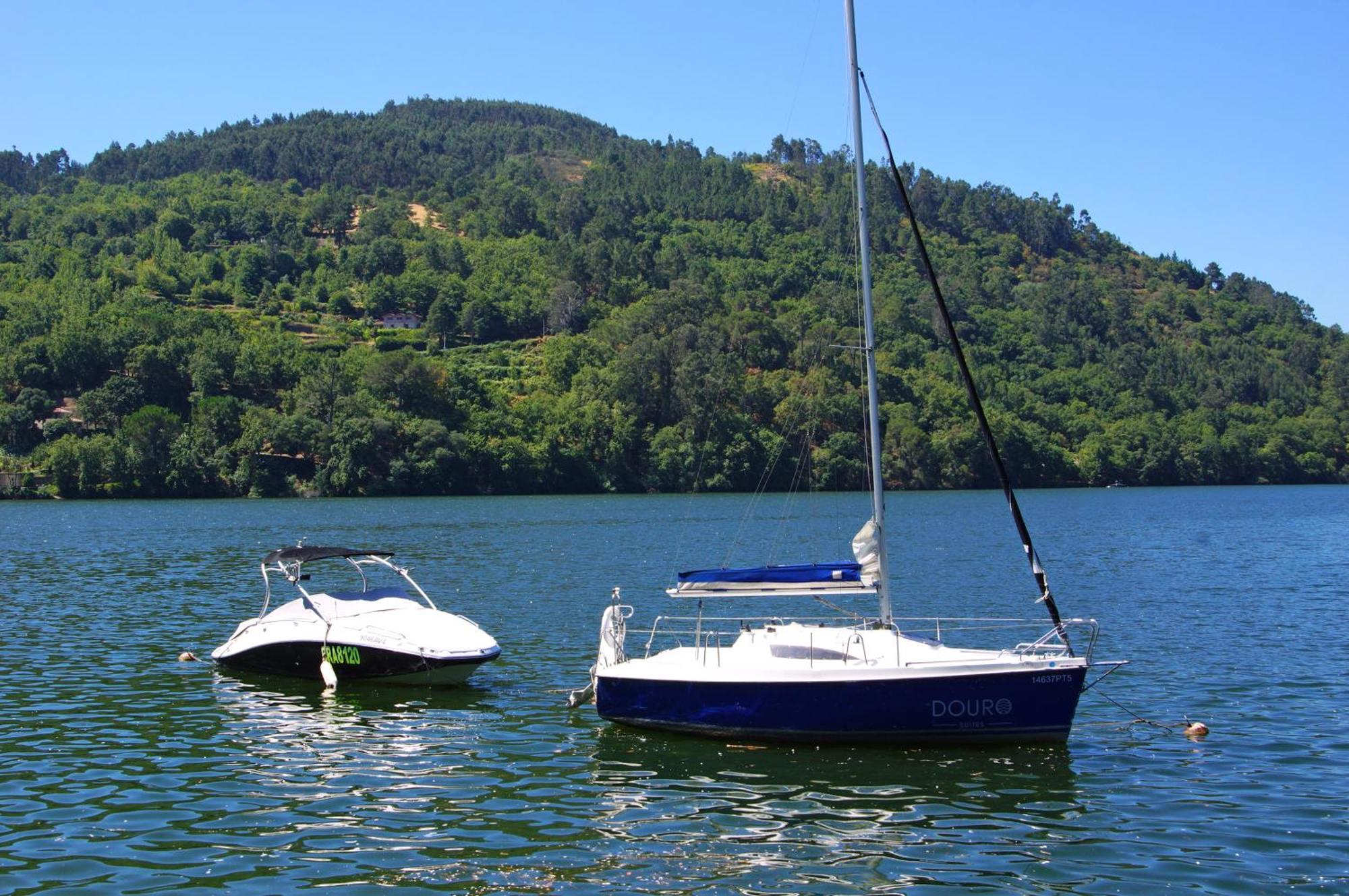 Douro Suites Рибадору Экстерьер фото